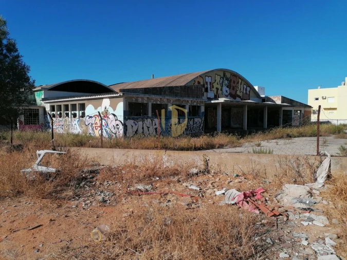 Terreno para Venda em Quelfes Foto 14