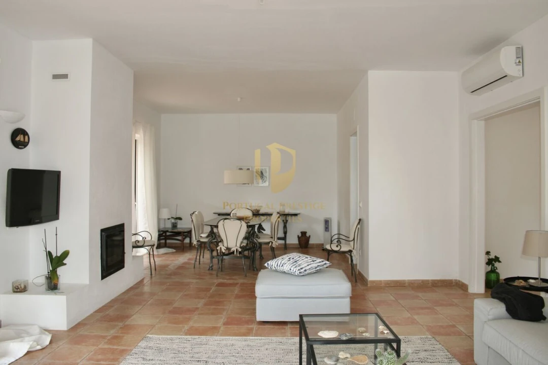 Moradia T5 para Venda em Vila Nova de Cacela Foto 9