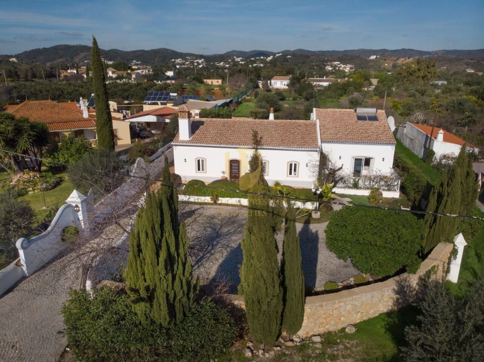 Moradia T4 para Venda em São Brás de Alportel Foto 1