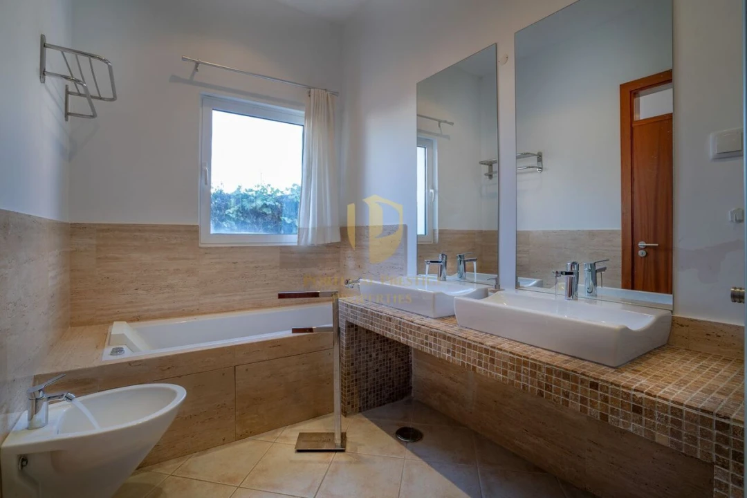 Moradia T4 para Venda em São Brás de Alportel Foto 59