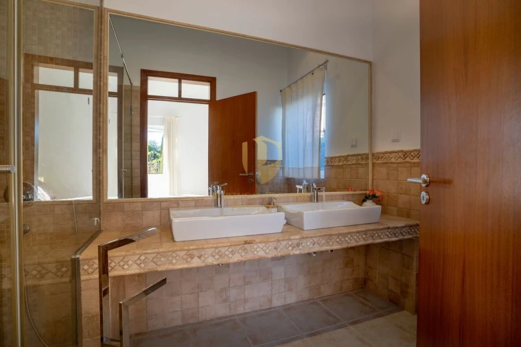 Moradia T4 para Venda em São Brás de Alportel Foto 47