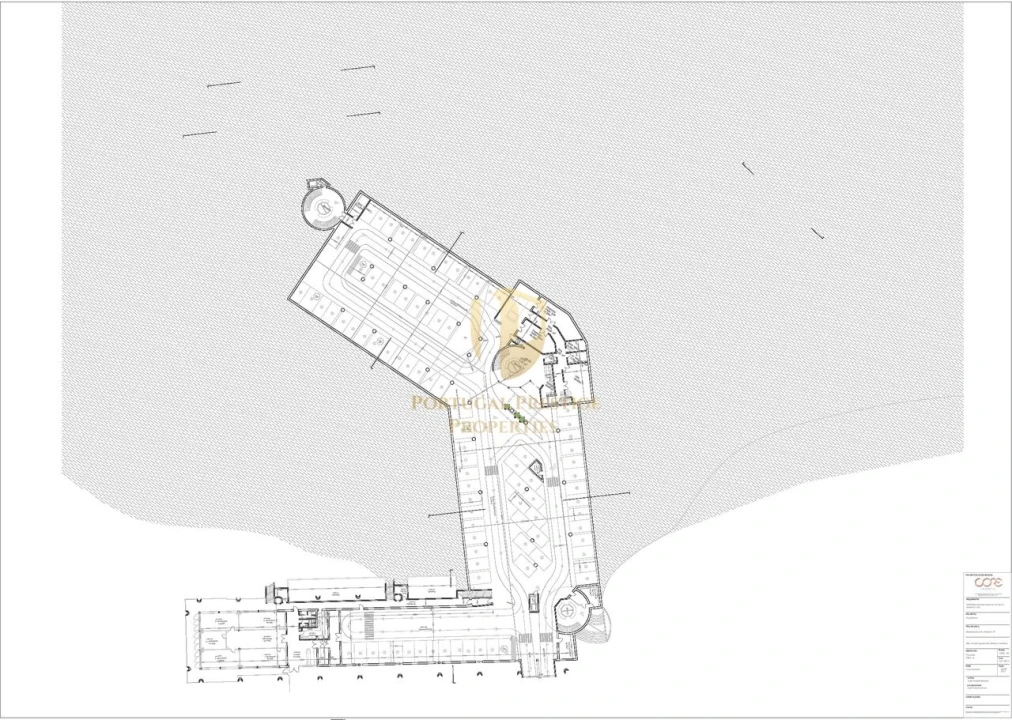 Negócio para Venda em Santa Barbara de Nexe Foto 13