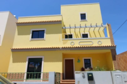 Moradia T4 para Venda em Olhão
