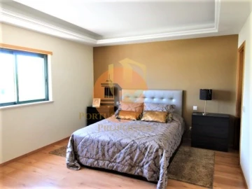 Moradia T4 para Venda em Olhão