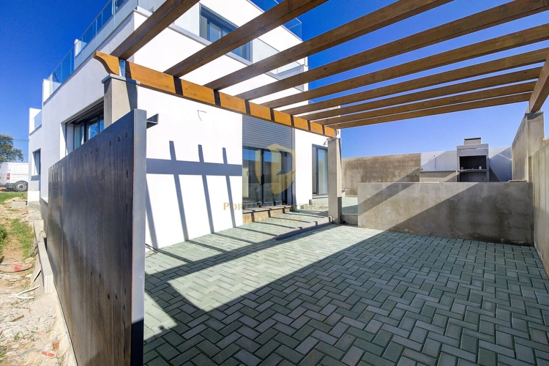 Moradia T3 para Venda em Altura Foto 3