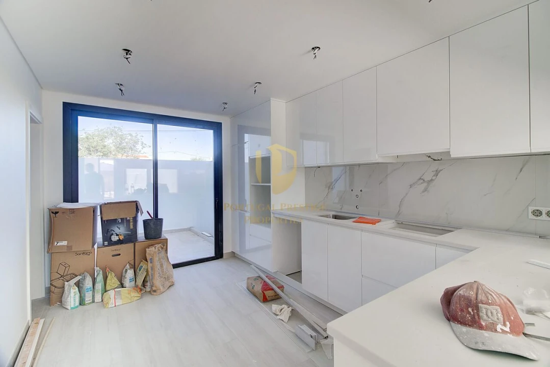 Moradia T3 para Venda em Altura Foto 13