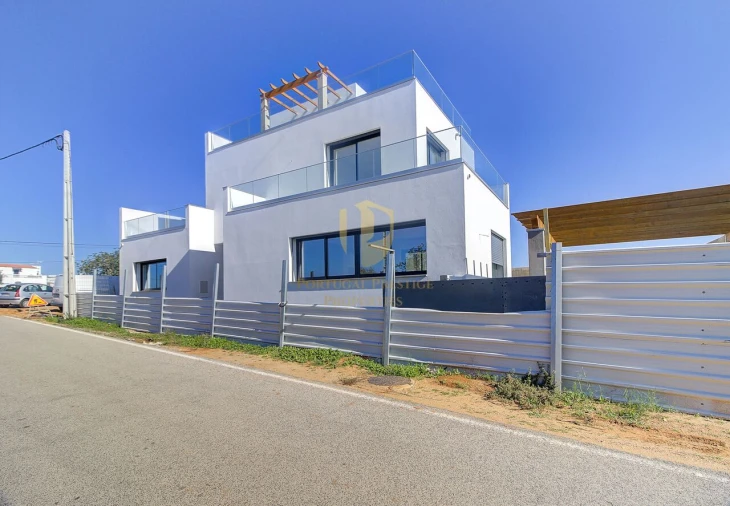 Moradia T3 para Venda em Altura Foto 8