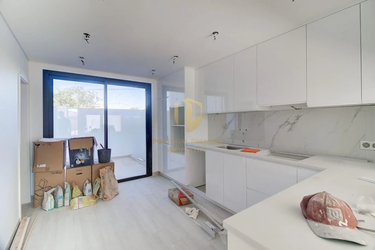 Moradia T3 para Venda em Altura Foto 13