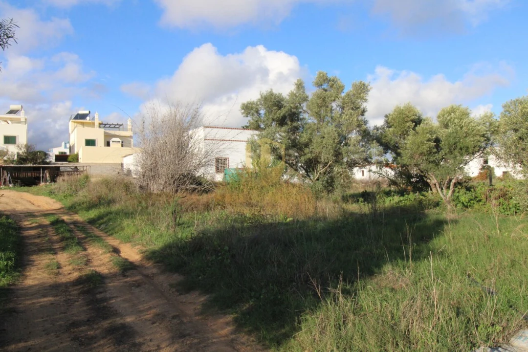 Terreno para Venda em Quelfes Foto 5
