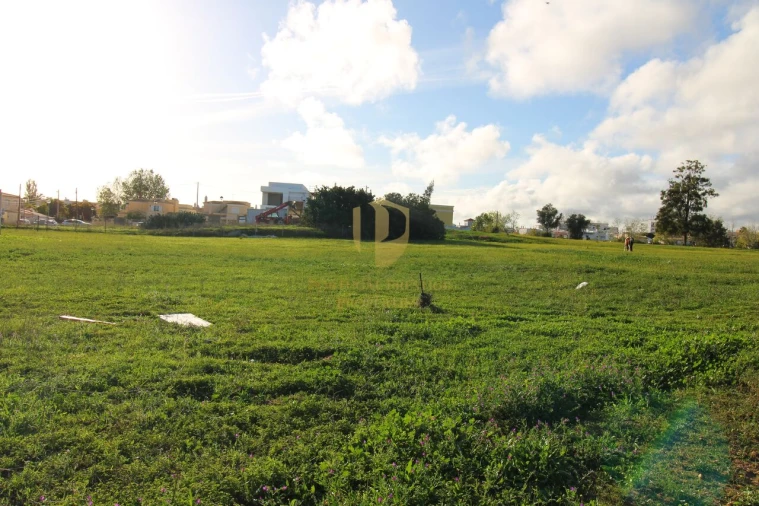 Terreno para Venda em Quelfes Foto 18