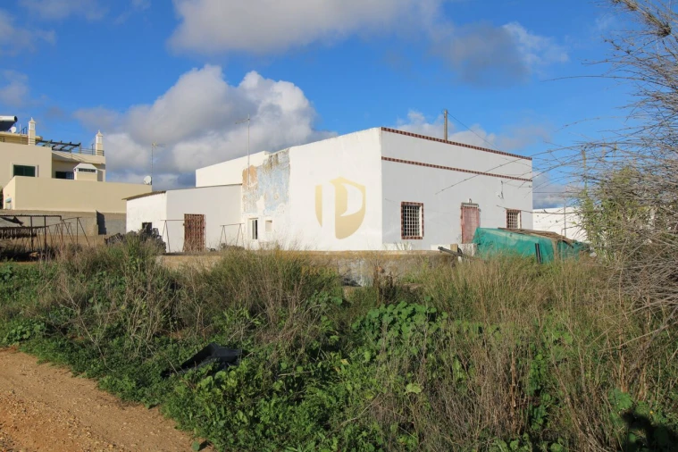 Terreno para Venda em Quelfes Foto 2