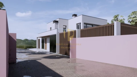 Moradia T4 para Venda em Lagos (São Sebastião e Santa Maria)