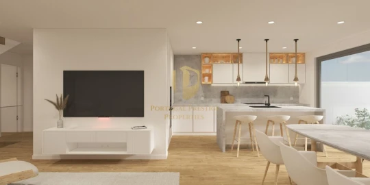 Moradia T4 para Venda em Montenegro