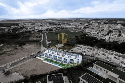 Moradia T4 para Venda em Montenegro