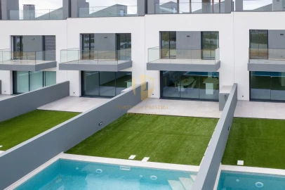 Moradia T4 para Venda em Montenegro