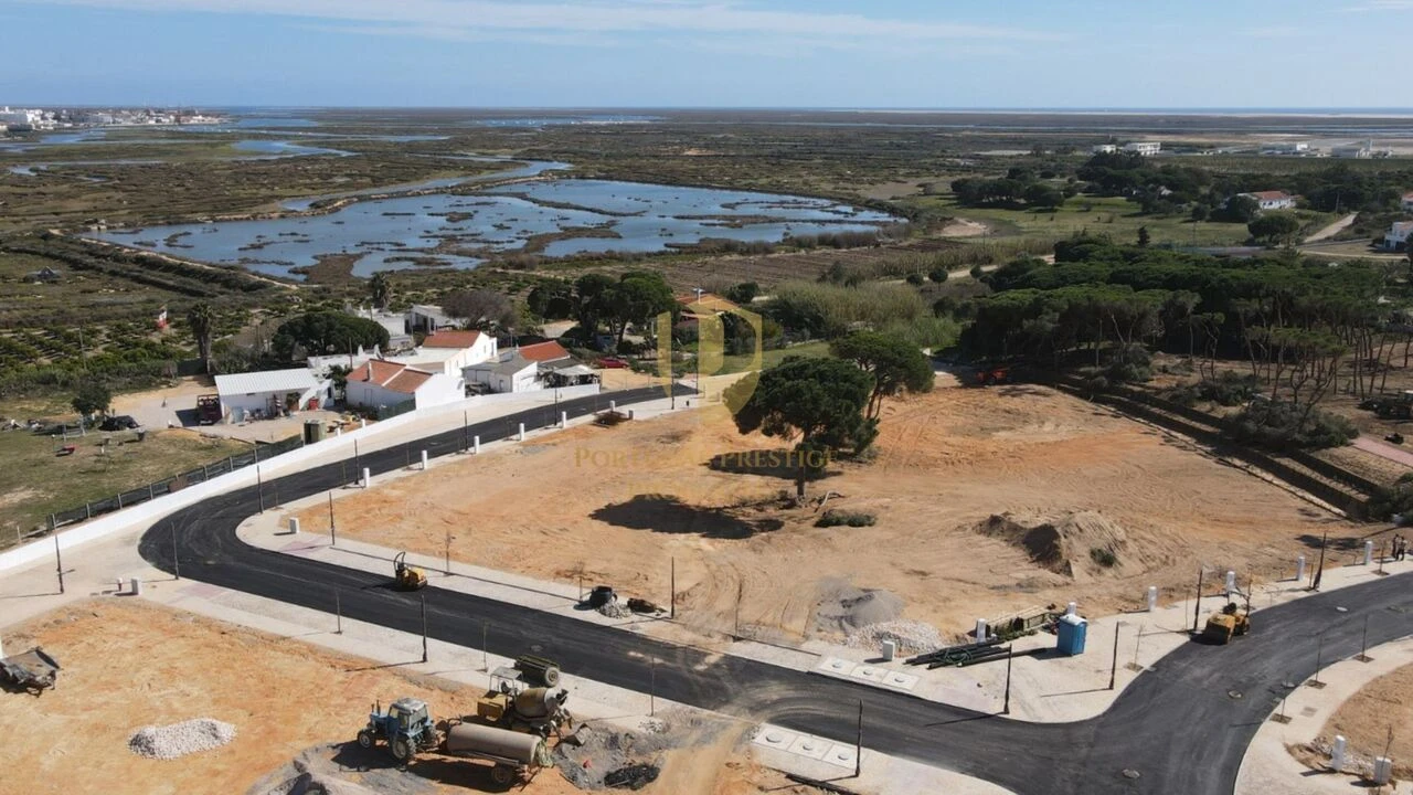 Moradia T4 para Venda em Montenegro Foto 21