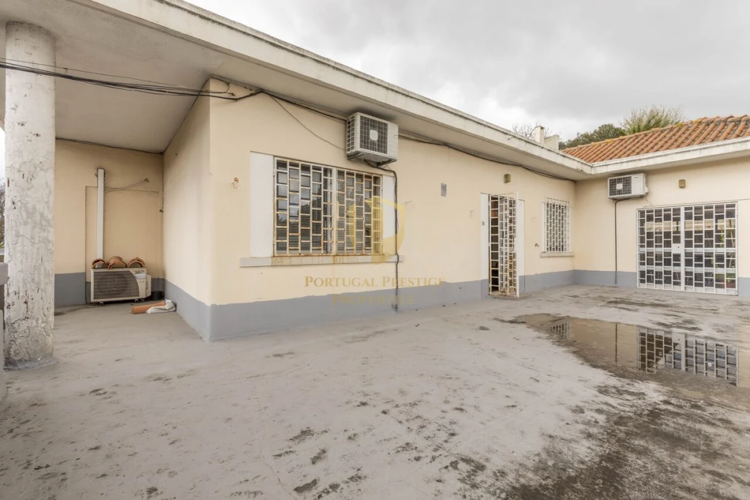 Moradia T5 para Venda em Alvalade Foto 40