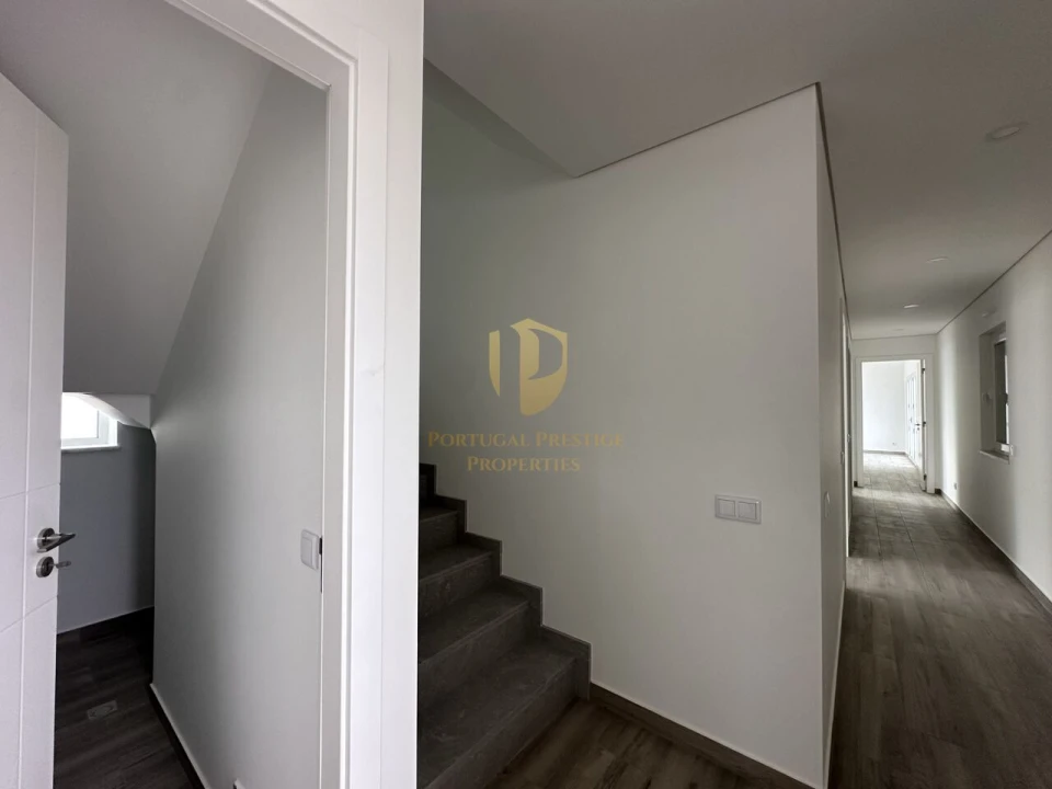 Moradia T4 para Venda em Altura Foto 6