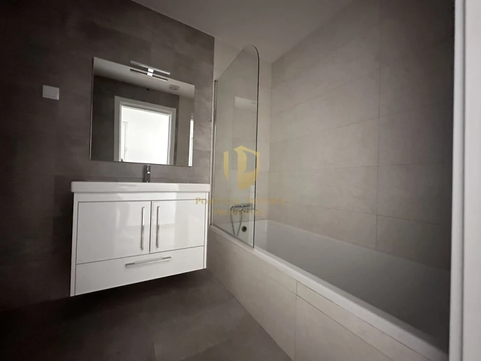 Moradia T4 para Venda em Altura Foto 11