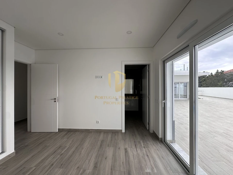 Moradia T4 para Venda em Altura Foto 14