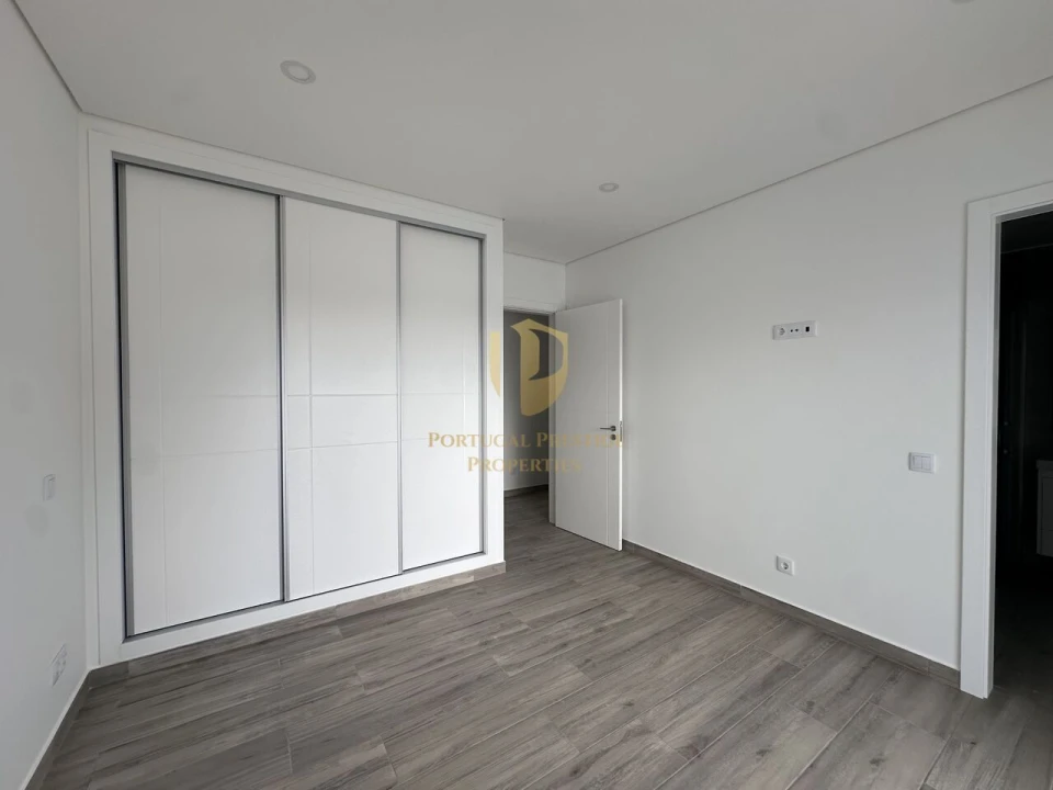 Moradia T4 para Venda em Altura Foto 15