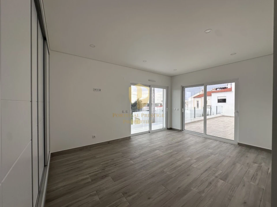 Moradia T4 para Venda em Altura Foto 27