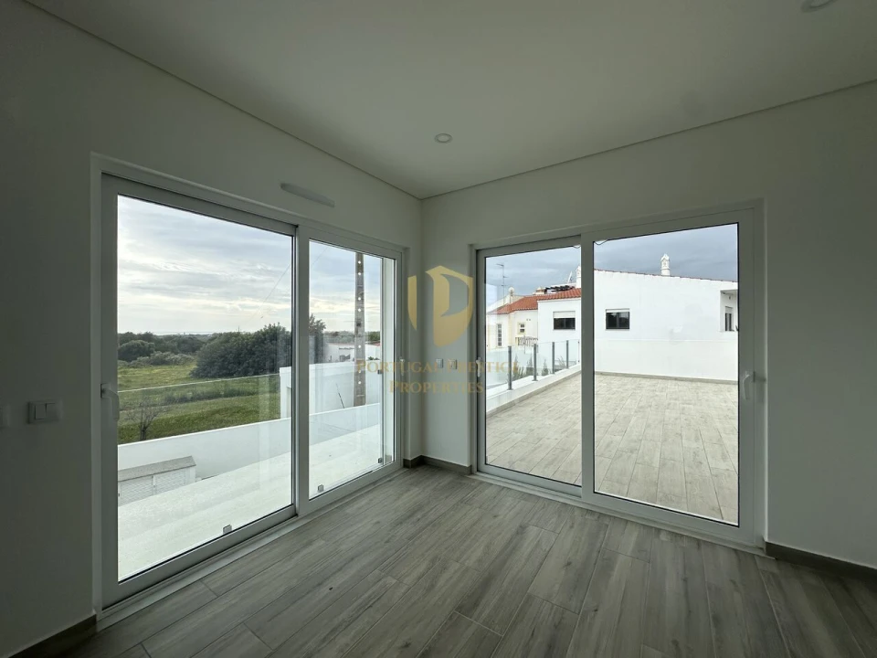 Moradia T4 para Venda em Altura Foto 30