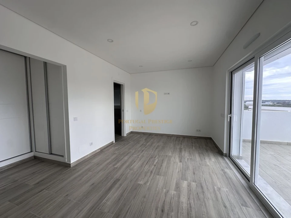 Moradia T4 para Venda em Altura Foto 38