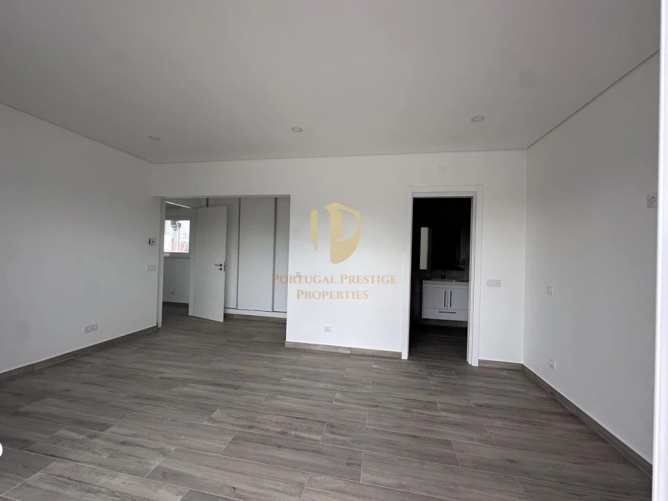 Moradia T4 para Venda em Altura Foto 41