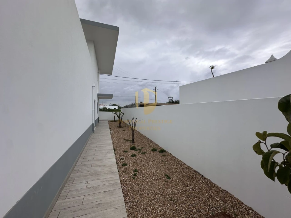 Moradia T4 para Venda em Altura Foto 55