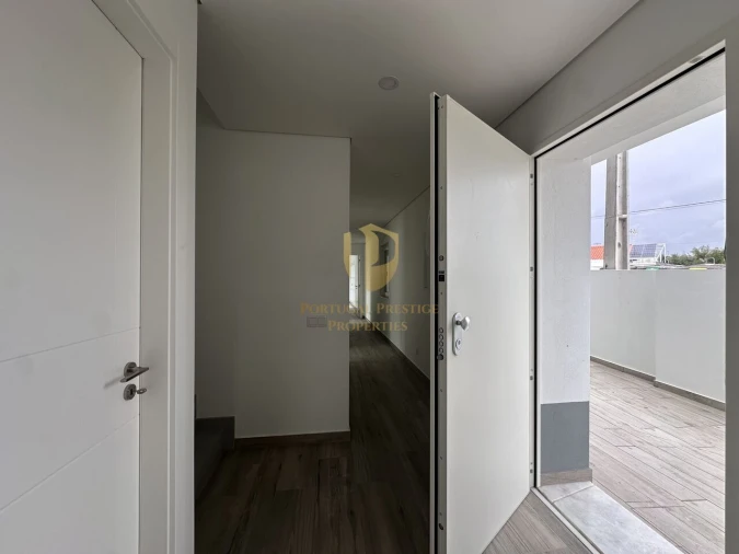 Moradia T4 para Venda em Altura Foto 5