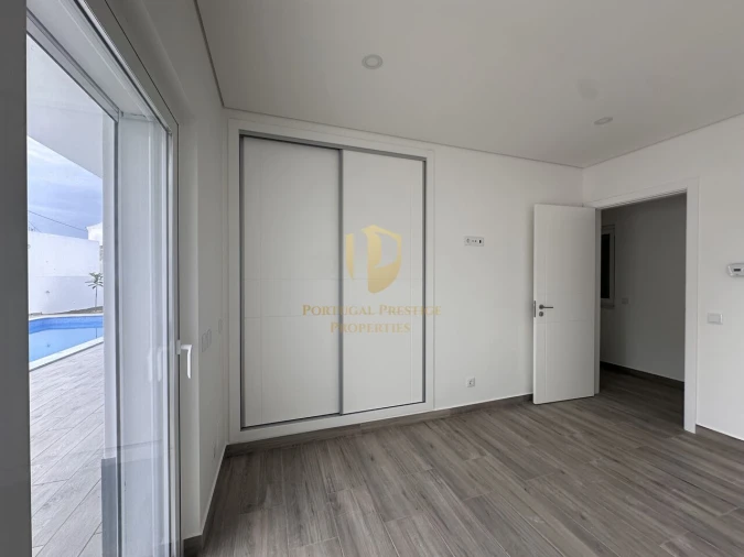 Moradia T4 para Venda em Altura Foto 9