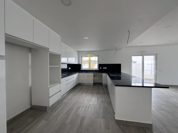 Moradia T4 para Venda em Altura Foto 22