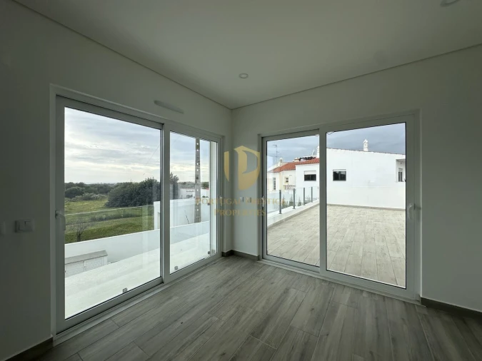 Moradia T4 para Venda em Altura Foto 30