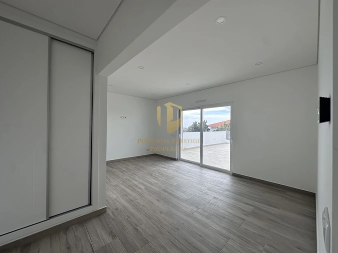 Moradia T4 para Venda em Altura Foto 37