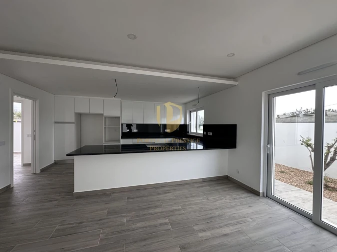 Moradia T4 para Venda em Altura Foto 48