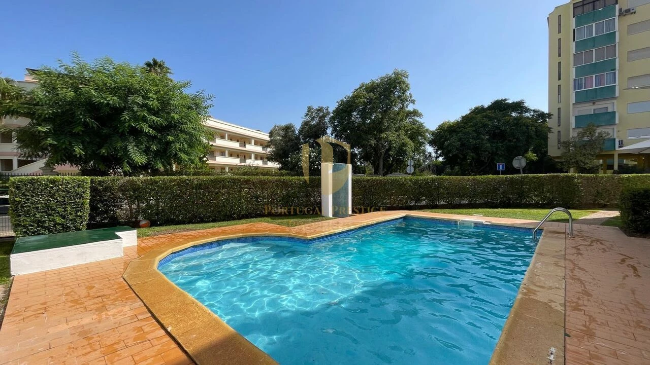 Apartamento T3 para Venda em Quarteira Foto 3