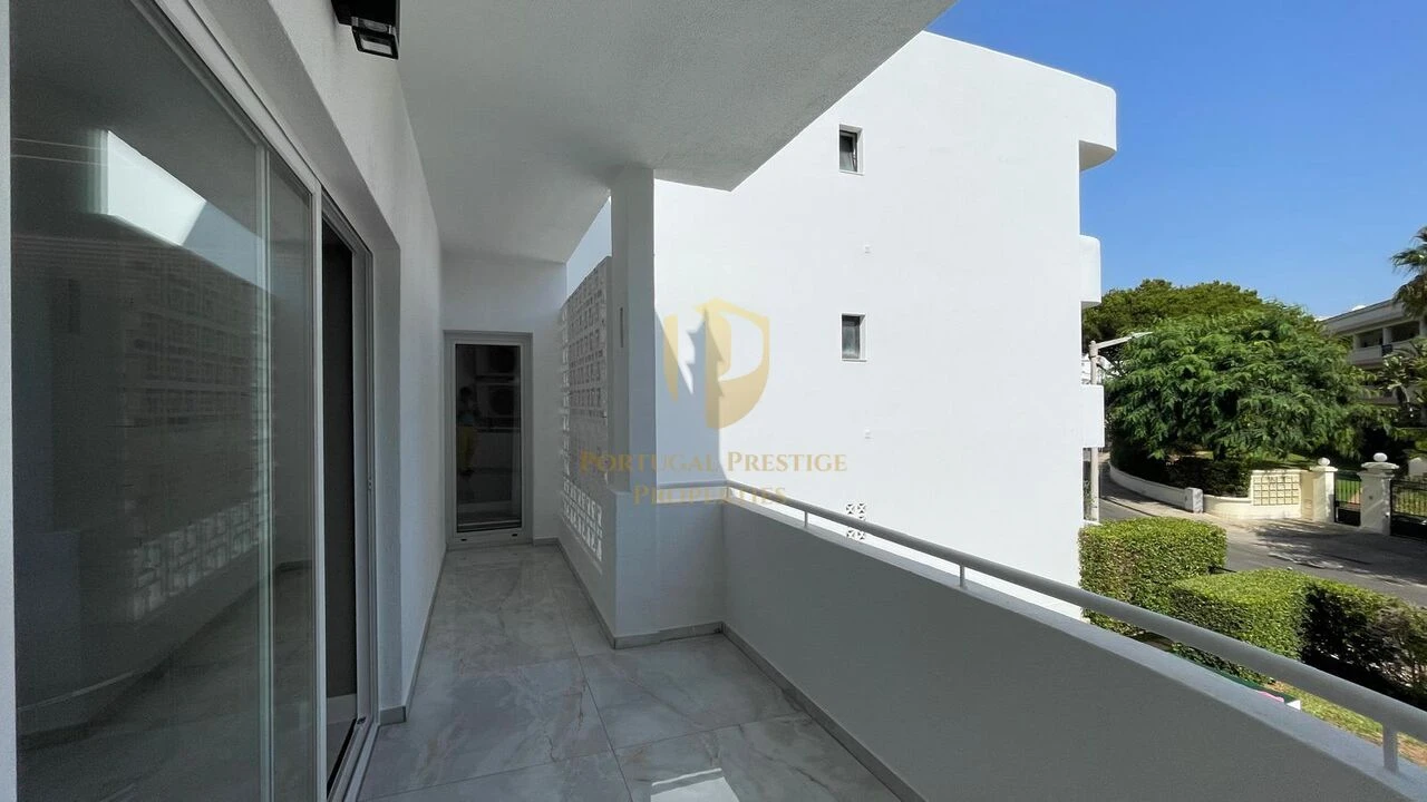 Apartamento T3 para Venda em Quarteira Foto 22