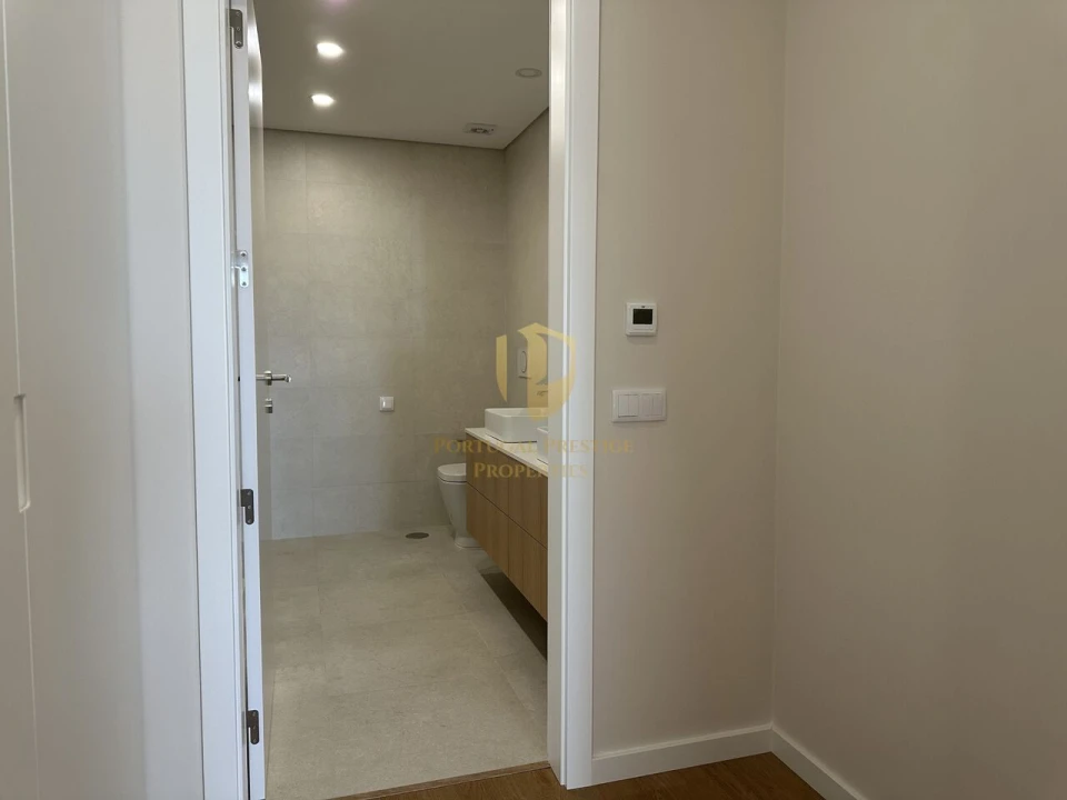 Apartamento T3 para Venda em Olhão Foto 34