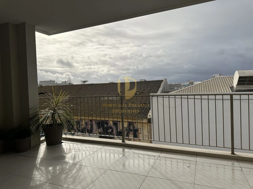 Apartamento T3 para Venda em Olhão Foto 49