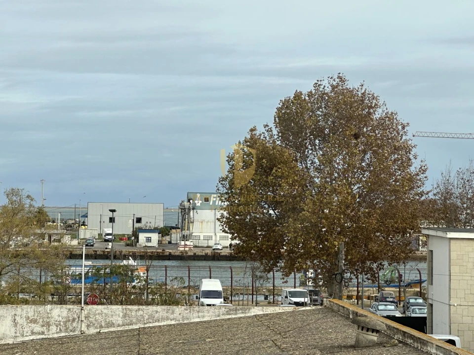 Apartamento T3 para Venda em Olhão Foto 48