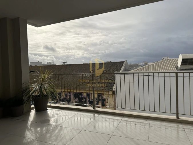 Apartamento T3 para Venda em Olhão Foto 49