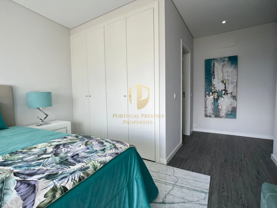 Apartamento T3 para Venda em Quelfes Foto 27