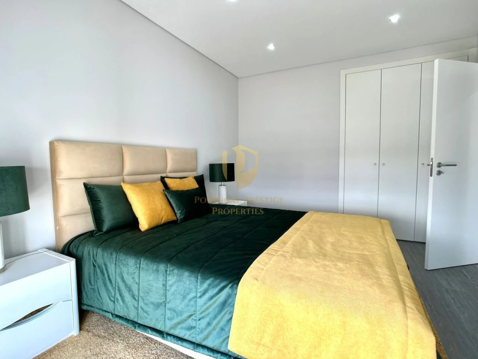 Apartamento T3 para Venda em Quelfes Foto 26