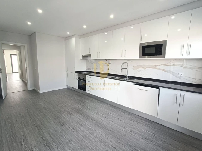 Apartamento T4 para Venda em Quelfes Foto 35