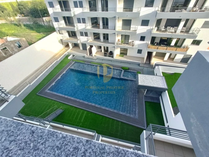 Apartamento T4 para Venda em Quelfes Foto 38