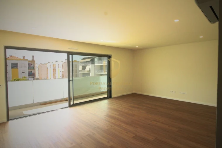 Apartamento T3 para Venda em Vila Real de Santo Antonio Foto 2