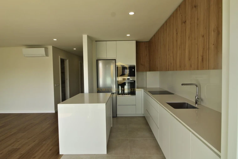 Apartamento T3 para Venda em Vila Real de Santo Antonio Foto 7