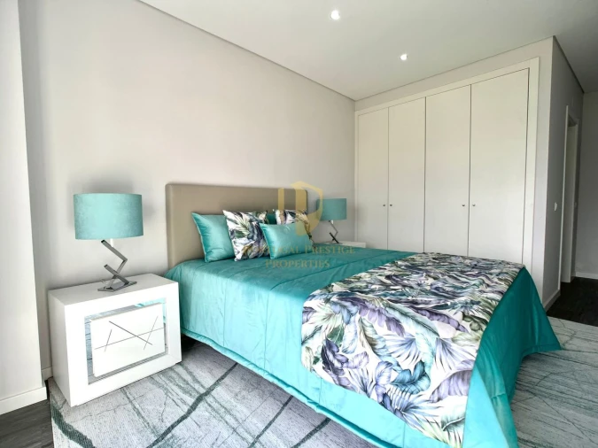 Apartamento T3 para Venda em Quelfes Foto 16