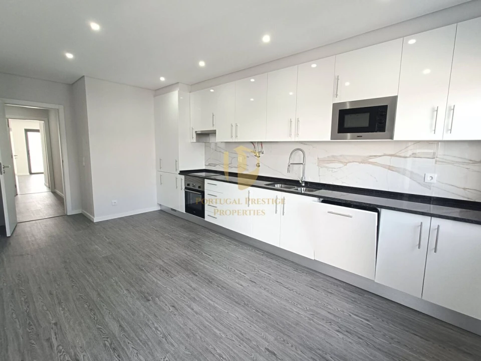 Apartamento T3 para Venda em Quelfes Foto 26